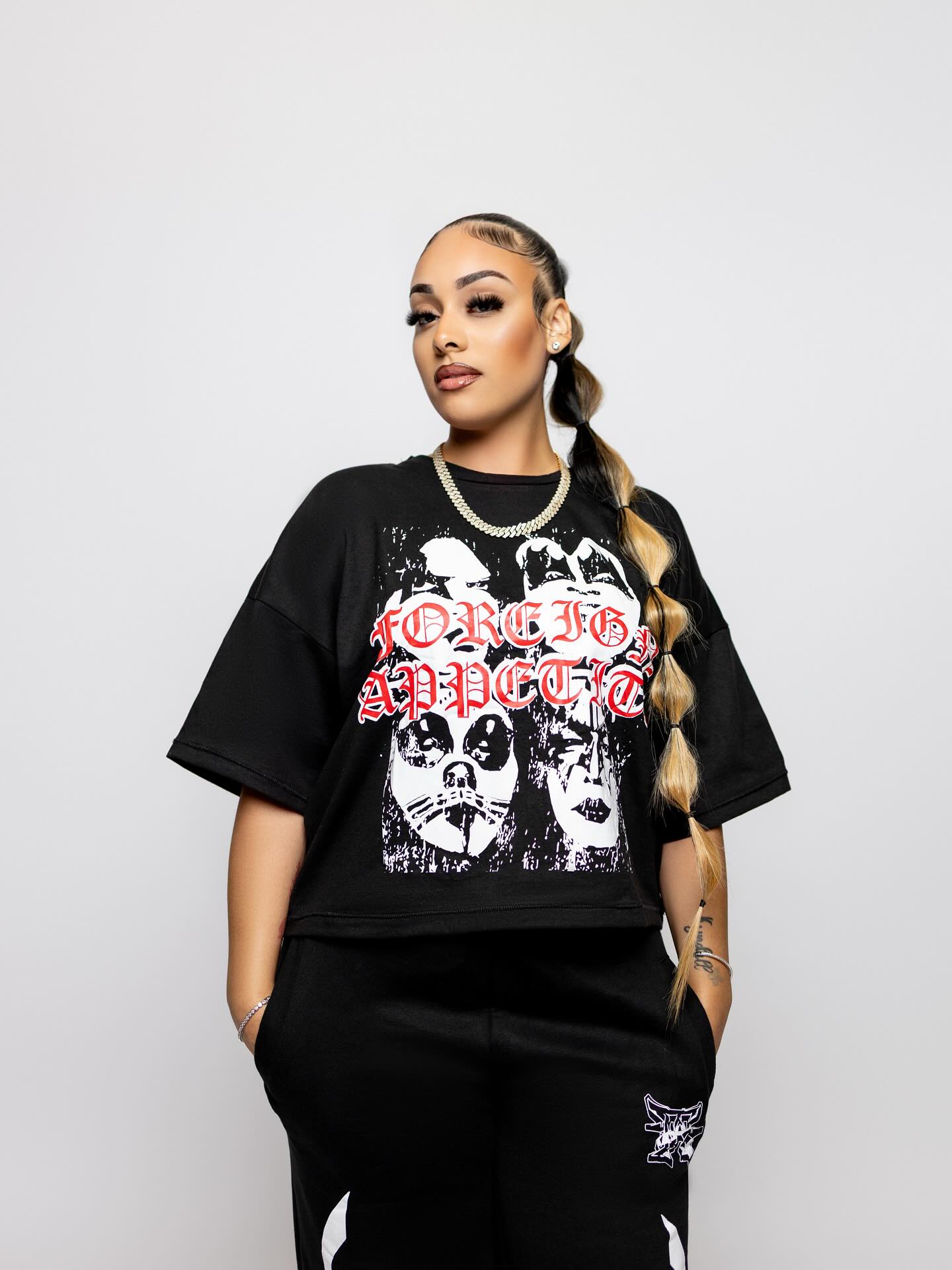 Metamorphosis Black Kiss Tee