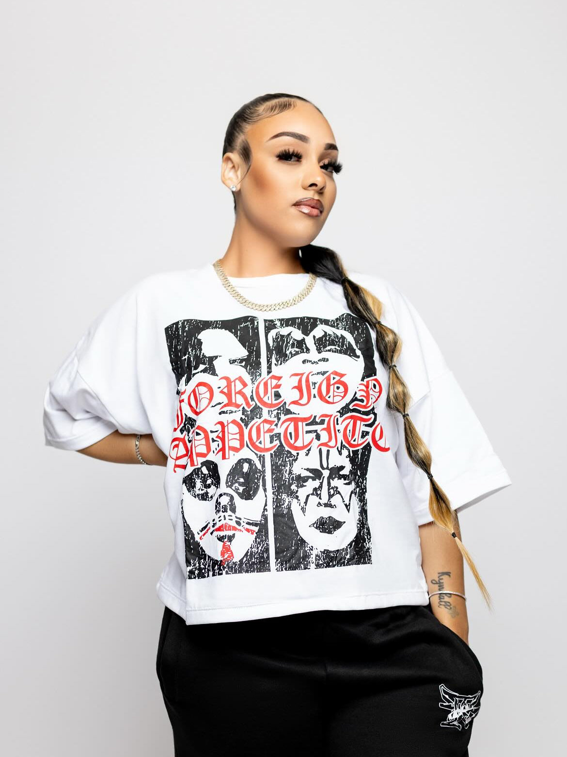 Metamorphosis White Kiss Tee